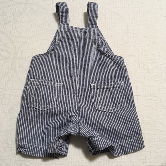 0-3m (4/$20) 4 Cute Items to Mix & Match - Picture 9 of 14